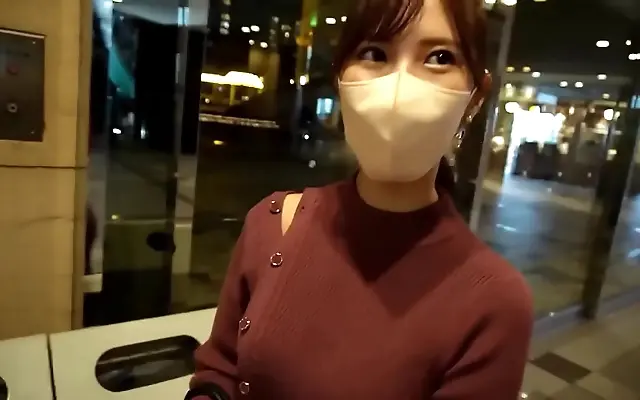 无码人妻一区二区 国产福利 高清+ On the bed with a horny nurse craving creampie after creampie