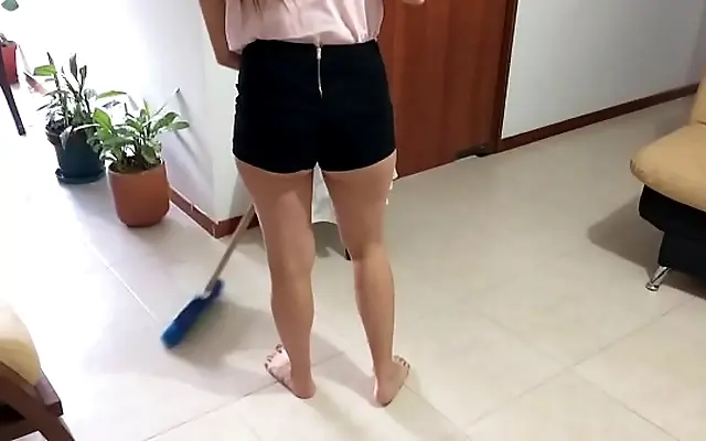 In the quiet house after cleaning, the hot latina maid earns extra cash the steamy way