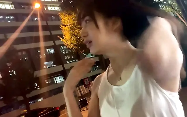 护士 操天天 公妇 Frenzied Hardsex with a Busty Japanese MILF in the Royal Park Part 1