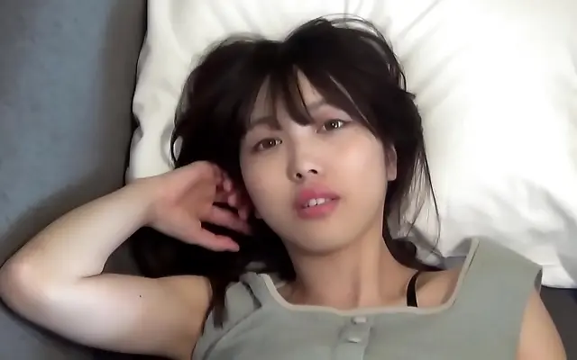 善良的小峓子 成人无码 熟妇女 在线免费 Intimate and Playful Moments with a Captivating Magazine Muse