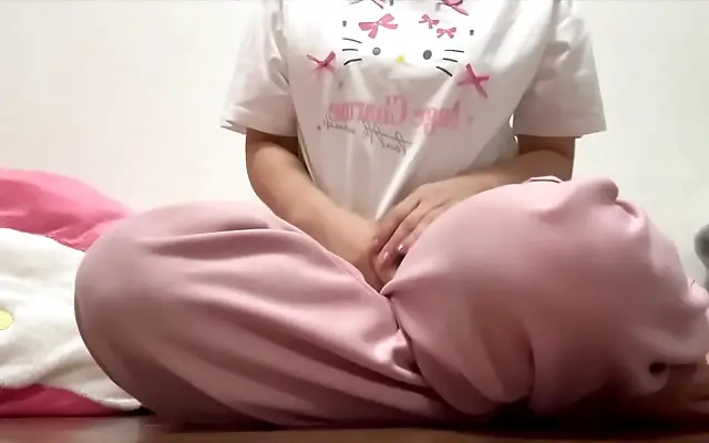 Japanese college girl indulges in late night pleasure alone in her room