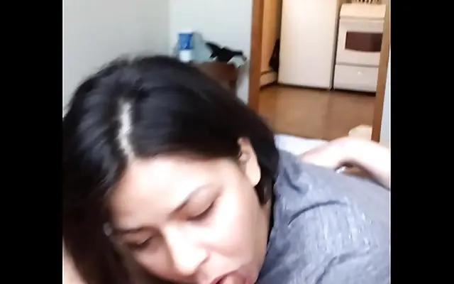 另类 开腿让 国免费 Hot Native Chick Sucks Dick with Tribal Passion