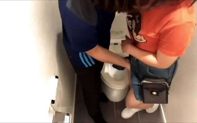 Candlelit Glow Ignites Japanese Amateur Desire