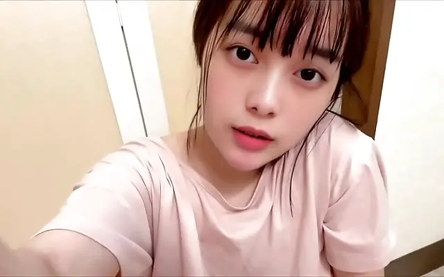 久久一区 白洁 无码一区二区 Japanese student sneaks naughty bath time pleasure while mom snores