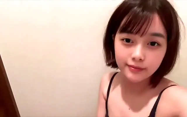 日韩欧美 韩国大尺度 二区在线 Latex whispers as she hides intimate fantasies at home